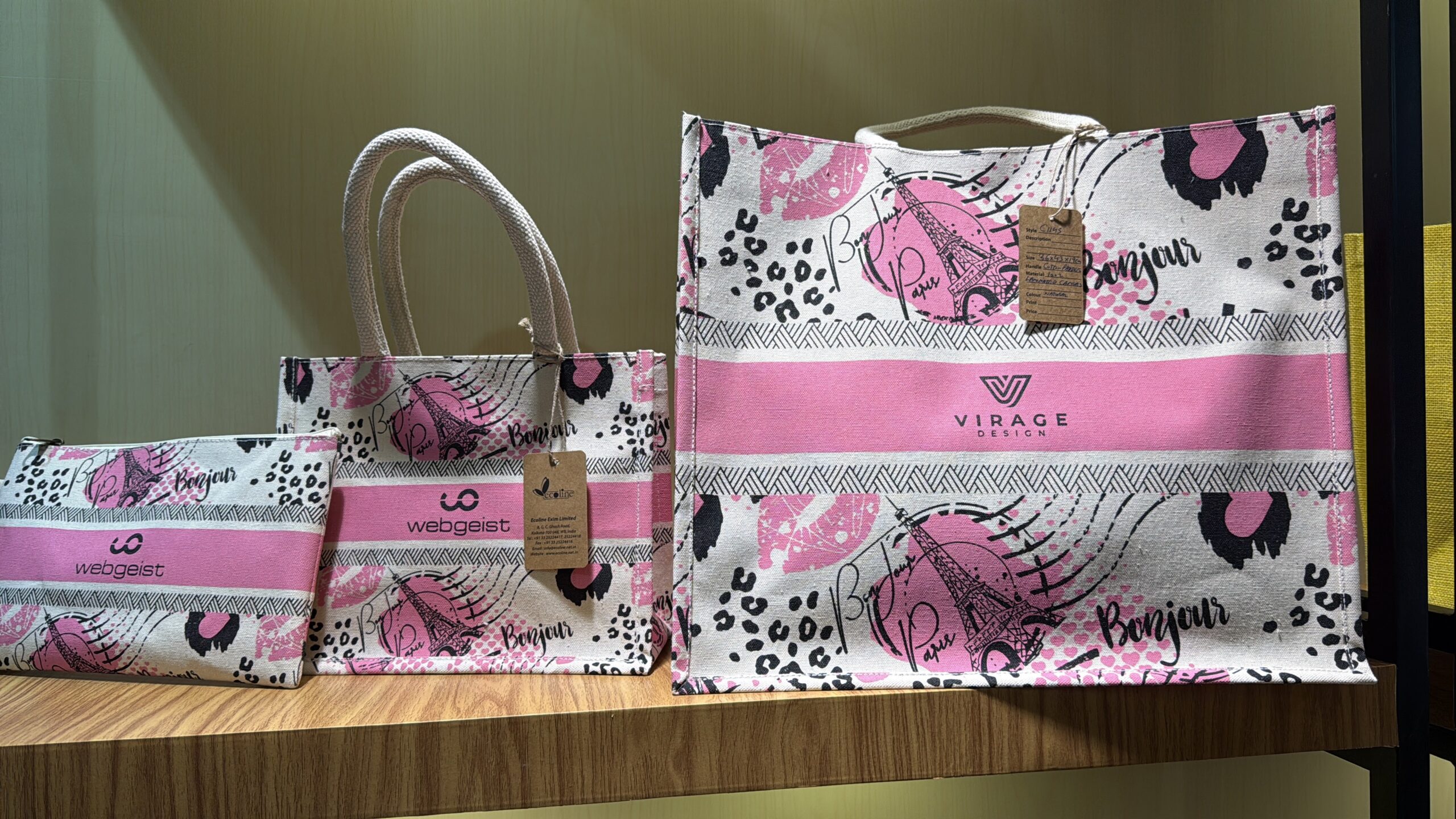 9F48015B-EC0B-4530-9250-8871868501F1